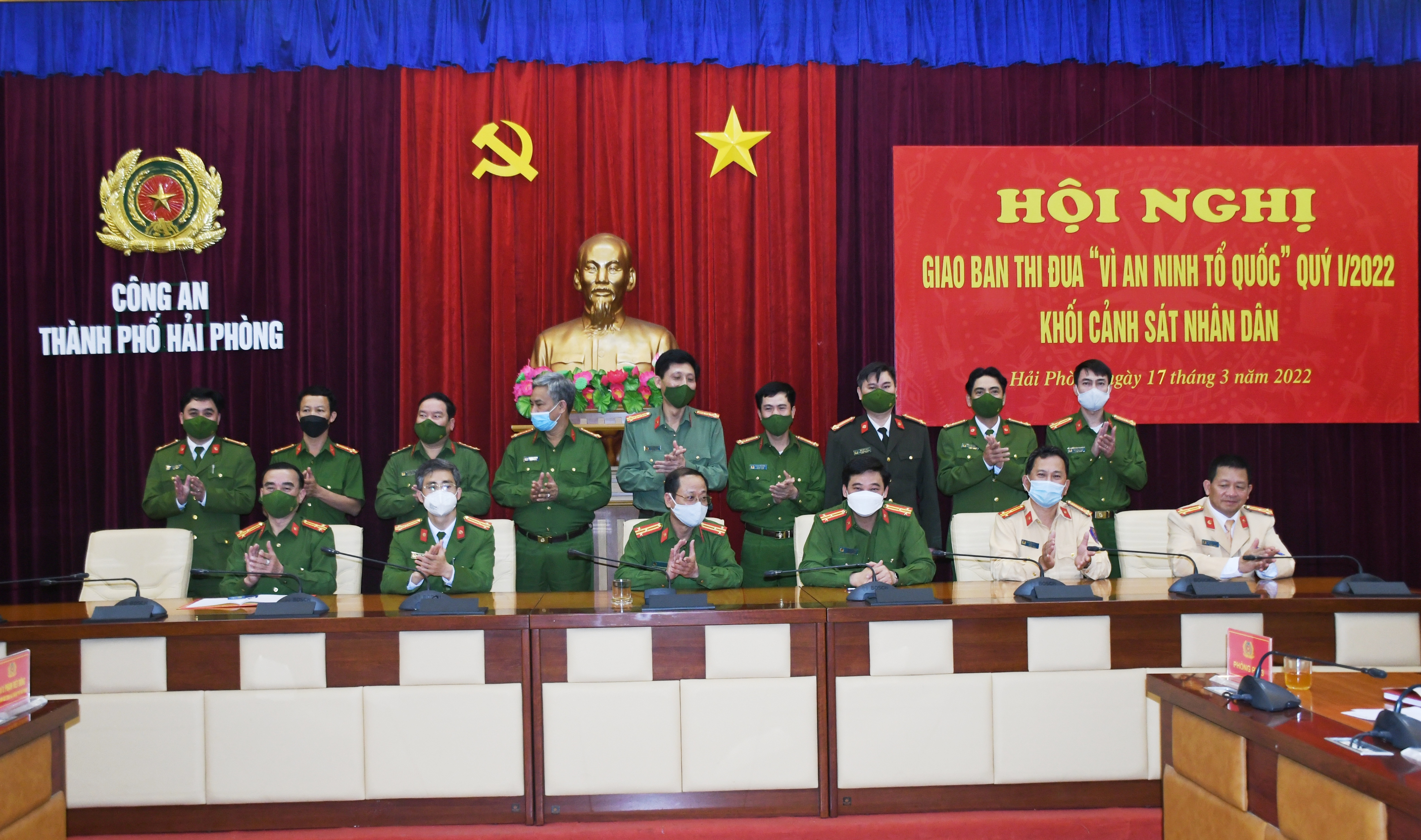 Khối Cảnh sát nhân dân – CATP: Thi đua chào mừng kỷ niệm 60 năm Ngày truyền thống lực lượng CSND